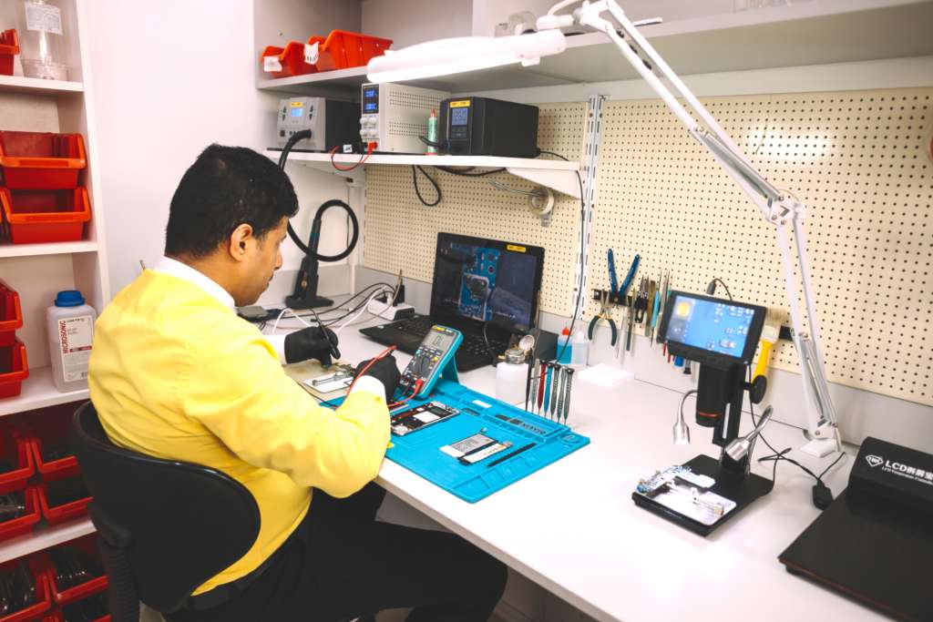 SERVICE GSM ZONE IAȘI - Reparații TELEFOANE, tablete și laptop-uri. SERVICE GSM ZONE IAȘI - Reparații TELEFOANE, tablete și laptop-uri.