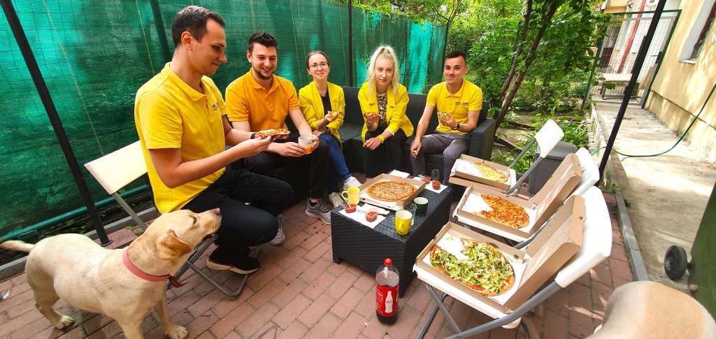 pizza day - SERVICE GSM ZONE IAȘI - Reparații TELEFOANE, tablete și laptop-uri. SERVICE GSM ZONE IAȘI - Reparații TELEFOANE, tablete și laptop-uri.